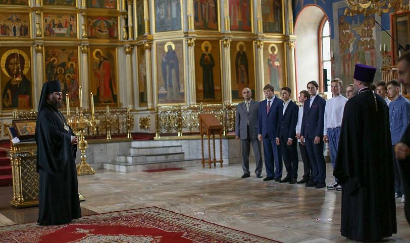 Вручение аттестатов православным гимназистам в Ногинске