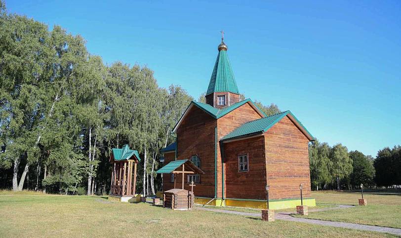 Богослужение в Александро-Невском храме на территории воинской части