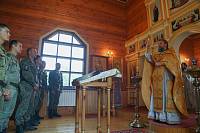 Богослужение в Александро-Невском храме на территории воинской части