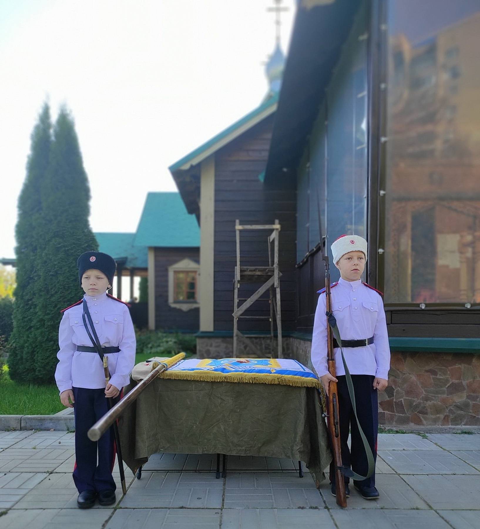 Освящение боевого воинского знамени Щелковского казачьего Цесаревича Алексия кадетского отряда