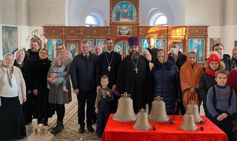 Освящение колоколов в Казанском храме деревни Запутное