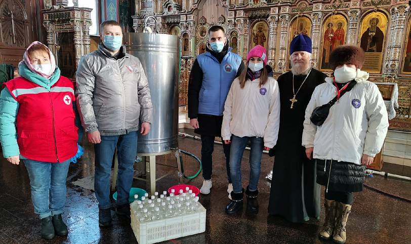 Доставка крещенской воды ветеранам в Щелкове