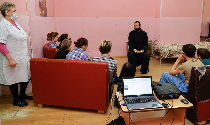 Встреча в детском психиатрическом отделении Московской областной психиатрической больницы № 8