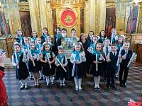 Концерт школьного хора в Троицком храме деревни Павлино