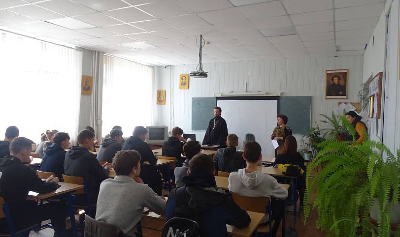 Встреча в рамках проекта «100 вопросов священнику» в Ликино-Дулеве