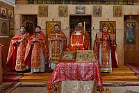 Соборное богослужение в Иоанно-Богословском храме деревни Корпуса