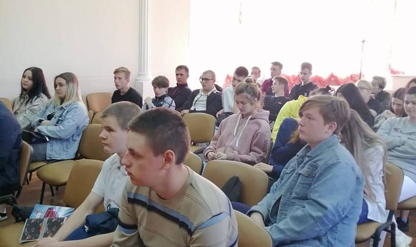Лекция в Рошальском техникуме