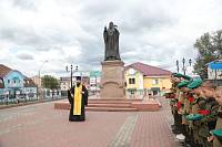 Возложение цветов к памятнику Патриарху Пимену в Ногинске