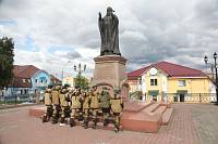 Возложение цветов к памятнику Патриарху Пимену в Ногинске