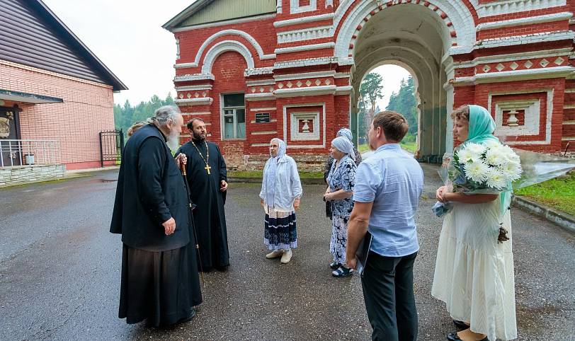 Архипастырский визит в Тихвинский храм села Евлево
