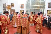 Архиерейское богослужение в Троицком храме деревни Хотеичи