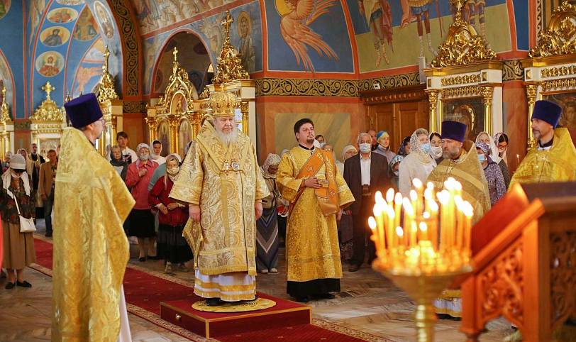 Архиерейское богослужение в Богоявленском соборе Ногинска
