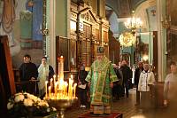 Архиерейское богослужение в Успенском храме села Стромынь