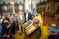 Передача иконы святого апостола Андрея Первозванного в храм иконы Божией Матери «Всех скорбящих радость» г. Рошаля