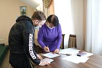 Передача материальной помощи пострадавшим при взрыве газа в Ногинске