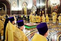 Митрополит Крутицкий и Коломенский Павел и архиереи Московской митрополии сослужили Святейшему Патриарху Кириллу за Божественной литургией в Храме Христа Спасителя