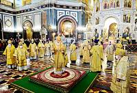 Митрополит Крутицкий и Коломенский Павел и архиереи Московской митрополии сослужили Святейшему Патриарху Кириллу за Божественной литургией в Храме Христа Спасителя