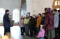 Гости в Христорождественском храме села Ямкино