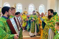 Освящение икон в Казанском храме Павловского Посада