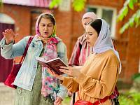 Молебен у Петропавловской часовни в Павловском Посаде