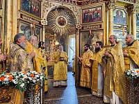 Архиерейское богослужение в Христорождественском храме села Заозерье 