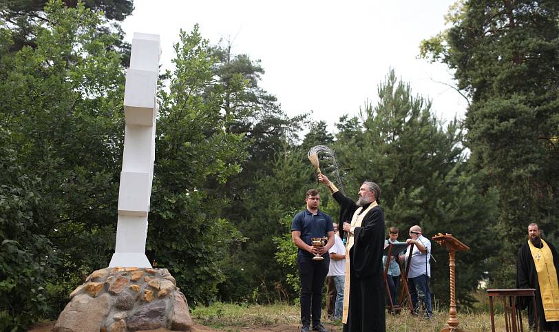 Освящение поклонного креста в Ногинске