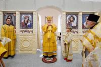 Архиерейское богослужение в Никольском храме деревни Кармолино 