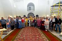 Архиерейское богослужение в Никольском храме деревни Кармолино 