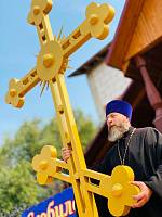 Освящение креста на купол Богоявленского храма посёлка Большие Дворы