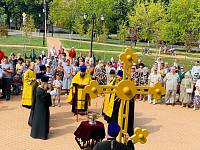 Освящение креста на купол Богоявленского храма посёлка Большие Дворы