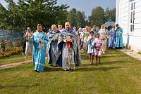 Соборное богослужение во Владимирском храме деревни Маврино