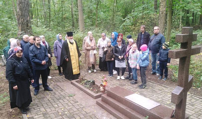 Поездка прихожан храма Константина Богородского к месту убиения священномученика