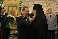 Награждение строителей Князь-Владимирского храма ведомственными наградами 
