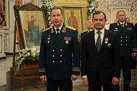 Награждение строителей Князь-Владимирского храма ведомственными наградами 