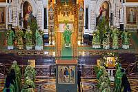 Божественная литургия в Храме Христа Спасителя