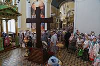 Принесение копии Животворящего Креста Господня в Успенский храм на Стромыни