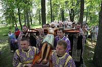 Принесение копии Животворящего Креста Господня в Успенский храм на Стромыни