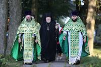 Архиерейское богослужение в Успенском храме села Стромынь 