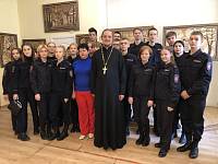 Беседа учащихся Щёлковского колледжа со священником