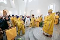 Архиерейское богослужение в Покровском храме деревни Воря-Богородское 