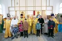 Архиерейское богослужение в Покровском храме деревни Воря-Богородское 