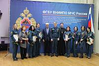 Поздравление сотрудниц ВНИИПО в Балашихе