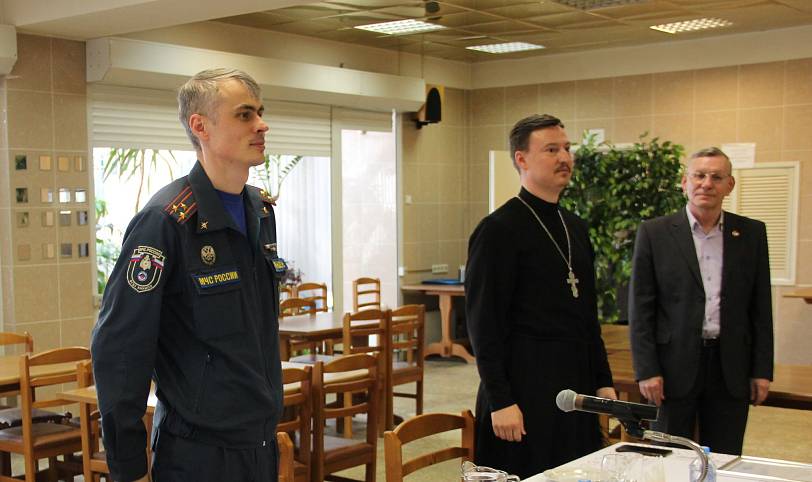 Встреча с ветеранами в микрорайоне ВНИИПО