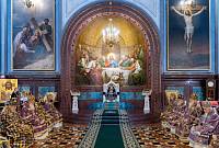 В четверг Страстной седмицы Предстоятель Русской Церкви совершил Литургию в Храме Христа Спасителя