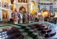 В четверг Страстной седмицы Предстоятель Русской Церкви совершил Литургию в Храме Христа Спасителя