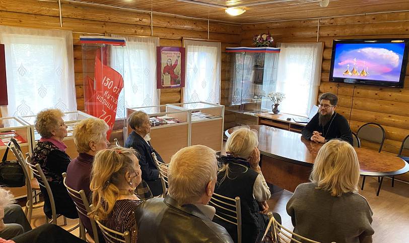 Духовная беседа в доме-музее имени И. И. Иванова города Фрязино