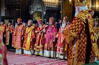 Пасхальная великая вечерня в Храме Христа Спасителя