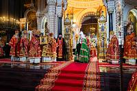 Пасхальная великая вечерня в Храме Христа Спасителя