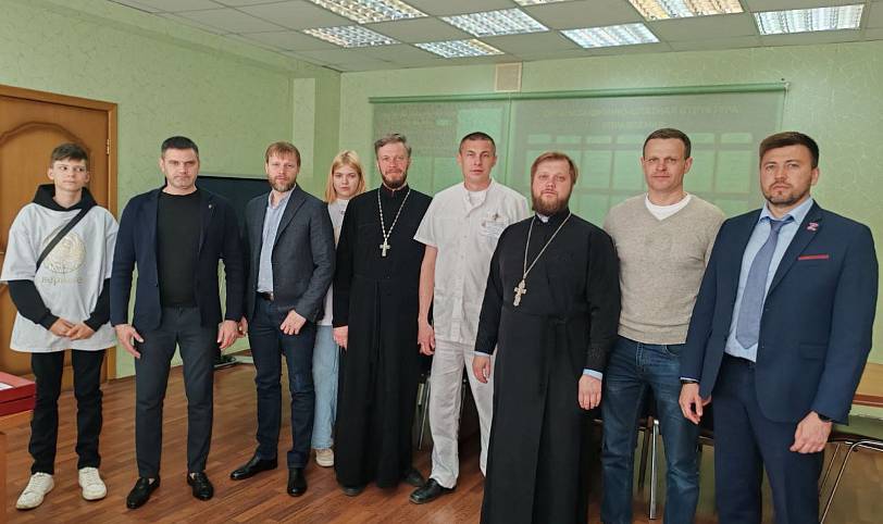 Пасхальное поздравление военнослужащих в военно-морском клиническом госпитале имени Бурденко в Купавне