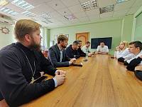 Пасхальное поздравление военнослужащих в военно-морском клиническом госпитале имени Бурденко в Купавне